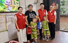 党建引领“暖星行”,田东县中医医院第九党支部走进双胞胎孤独症儿童家庭