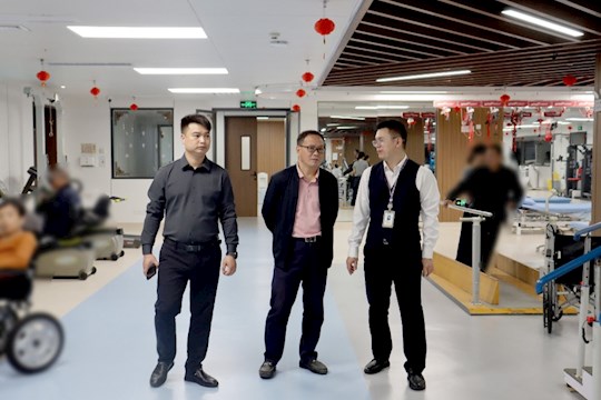 兴安县中医医院代表团到田东县中医医院参观交流