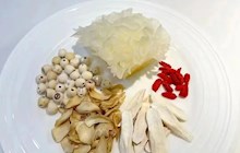 中医院教您做清火滋阴、安神健脾的百合银耳汤