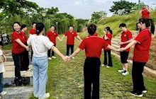 凝心聚力，共创美好未来——我院康复医学科一区开展科室团建活动