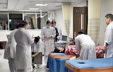 壮医科心肺复苏应急演练：守护生命，分秒必争